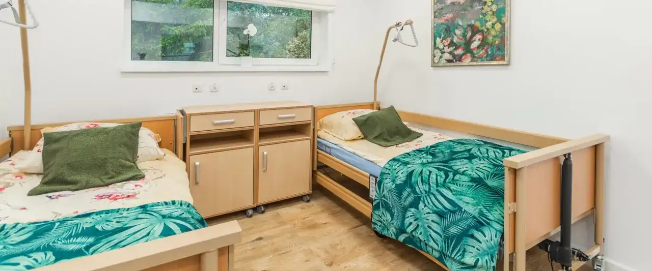 Bursztynowy Dom Seniora Gdańsk: Opieka, ceny, opinie. Czy to dla Ciebie?