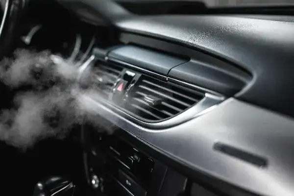 Obieg zamknięty czy otwarty w samochodzie – który system wybrać i dlaczego?