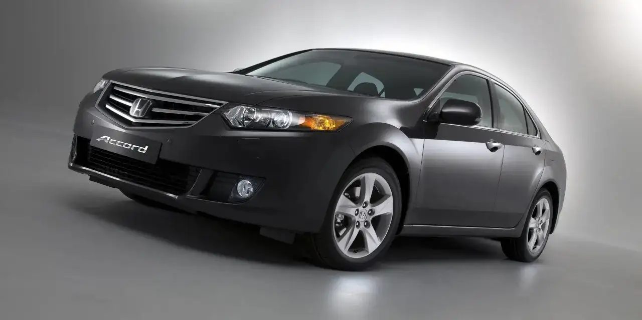 Honda Accord VIII: Ostatni samuraj? Co musisz wiedzieć przed zakupem.