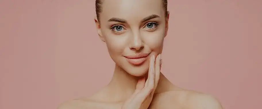 Jak skutecznie pozbyć się ziemistej cery i odzyskać blask skóry