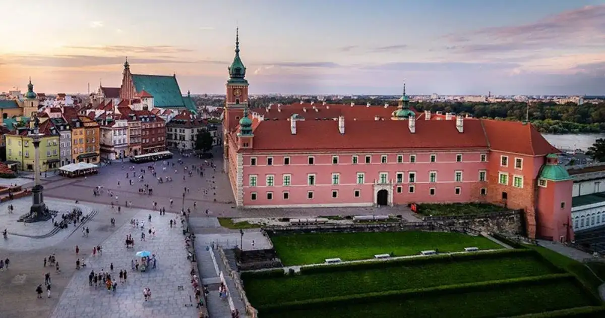 Ile lat ma zamek królewski w Warszawie? Odkryj jego fascynującą historię