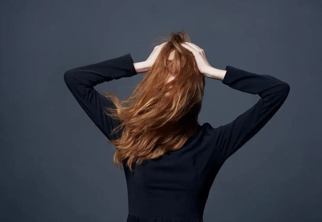 Dlaczego śnią Ci się włosy innych? Zaskakująca prawda o emocjach