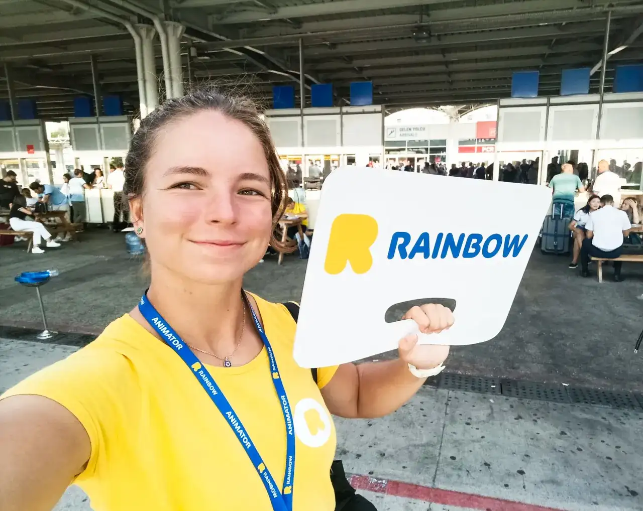 Ile zarabia animator w hotelu? Zaskakujące fakty o wynagrodzeniach