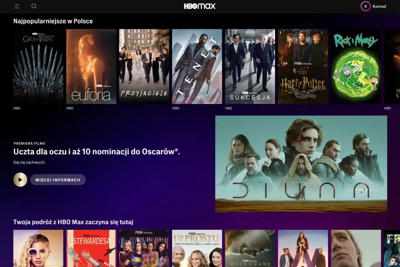 Ekran główny HBO Max z miniaturami popularnych seriali i filmów, w tym "Gra o Tron" i "Diuna".