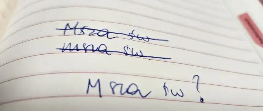 Pisownia "święta": Wielką czy małą literą? Poznaj raz na zawsze zasady!