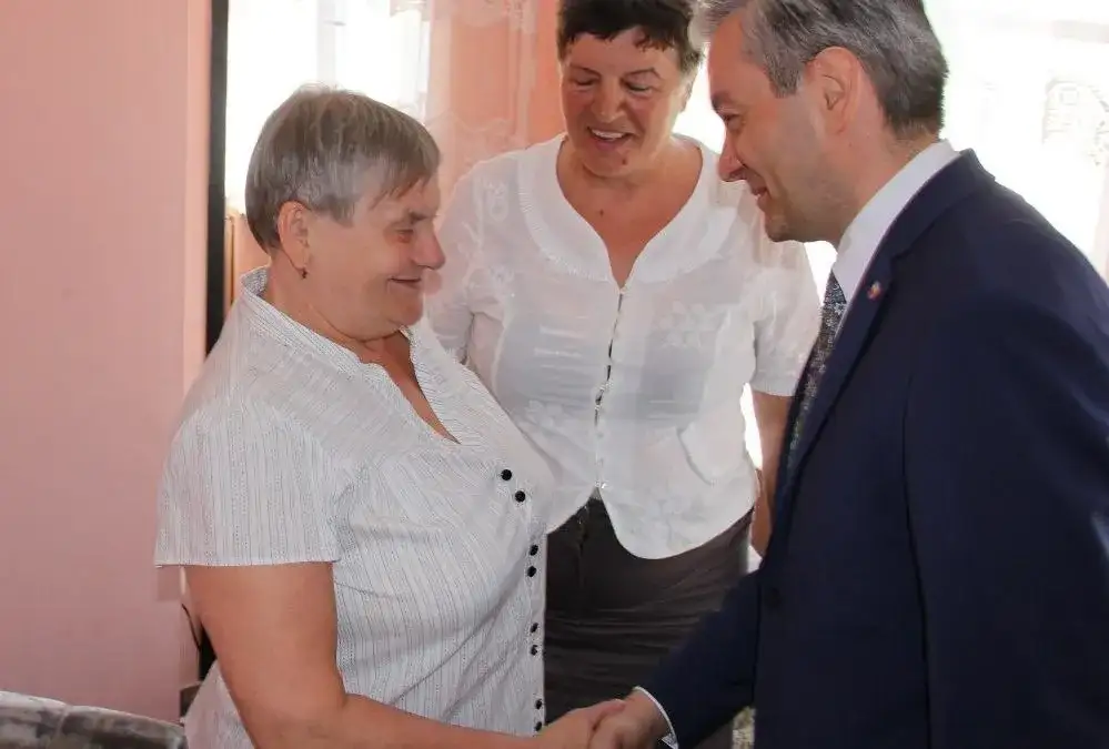 Co prezydent Biedroń robi ze Słupskiem? Inicjatywy dla seniorów