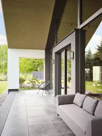 Najlepsze fugi na balkon i taras. Uniknij kosztownych błędów przy wyborze