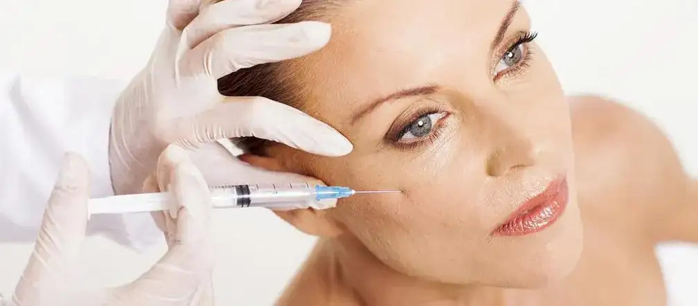 Jak długo kwas hialuronowy działa na twarzy? Sekrety trwałości