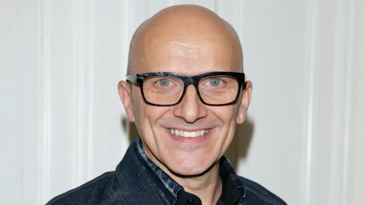 Robert Rozmus wiek - ile naprawdę lat ma znany aktor i piosenkarz?