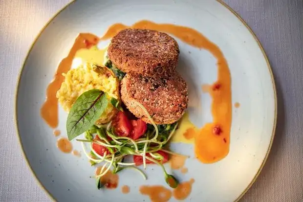 Najlepsze kotlety sojowe w sosie - przepis krok po kroku na wegańskie danie