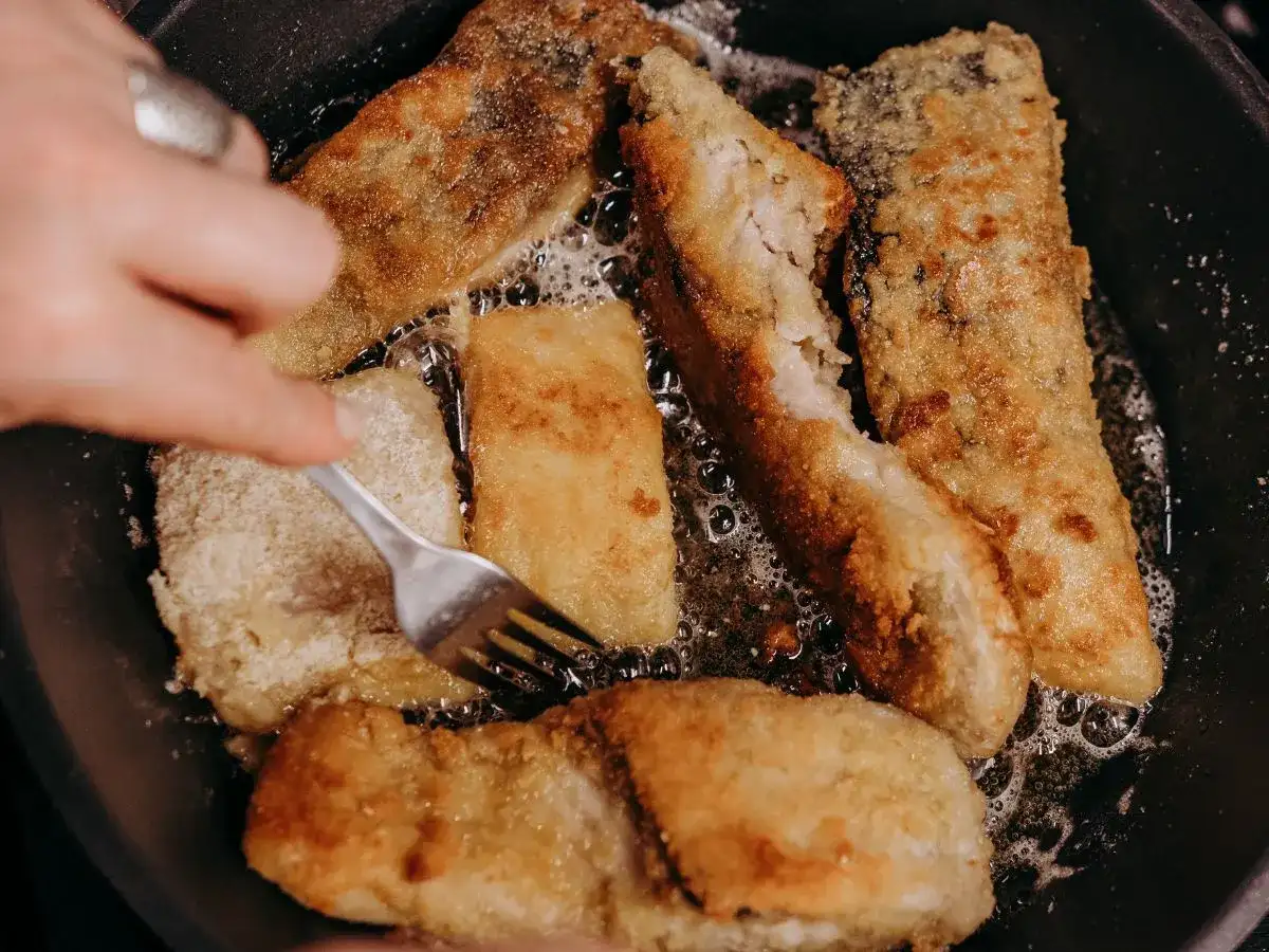 Jak długo smażyć kurczaka? To sekrety smażenia bez wysuszenia