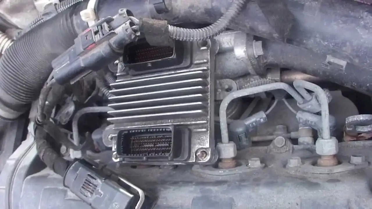 Gdzie znajduje się sterownik silnika Astra G? Oto, co musisz wiedzieć