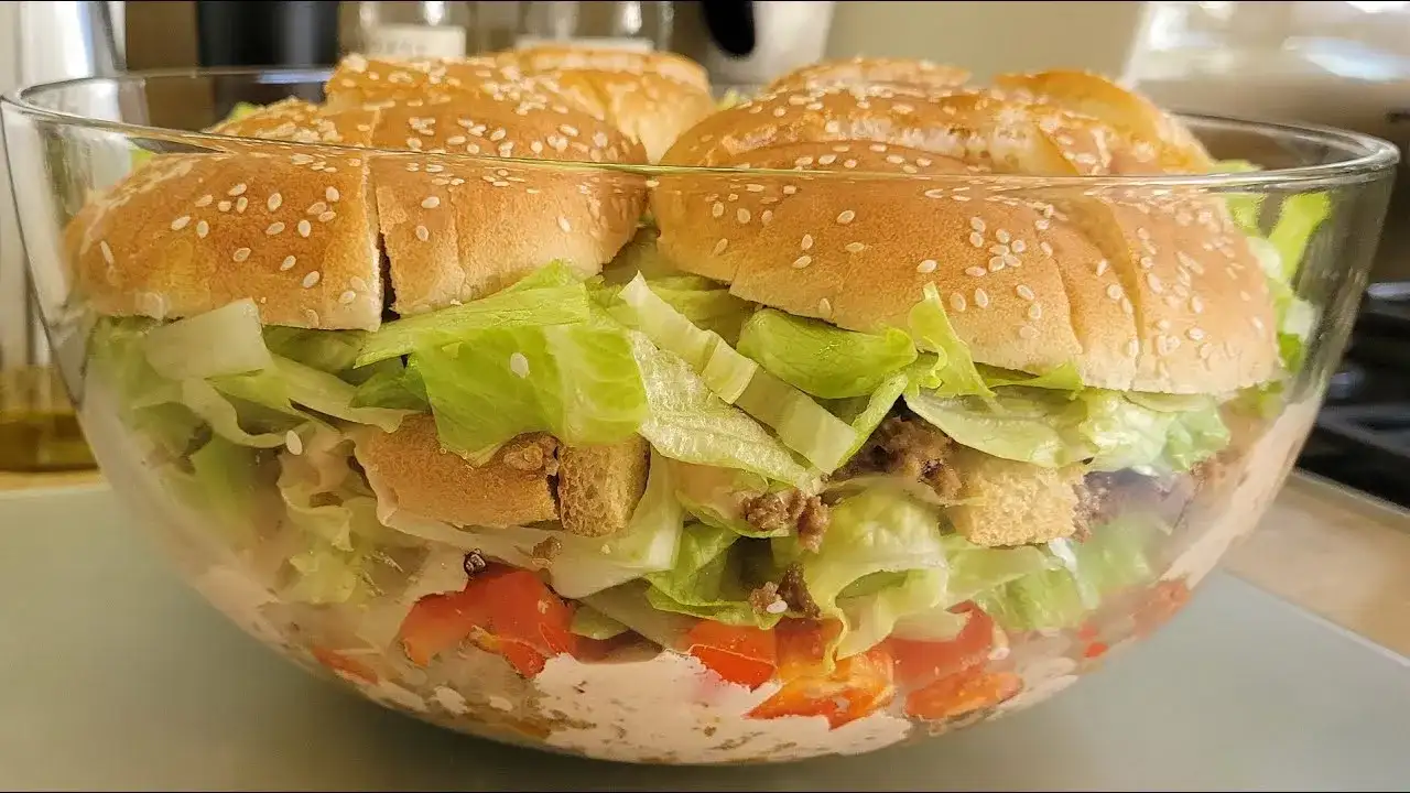 Jaka sałata do burgera? Wybierz idealną dla smaku i chrupkości