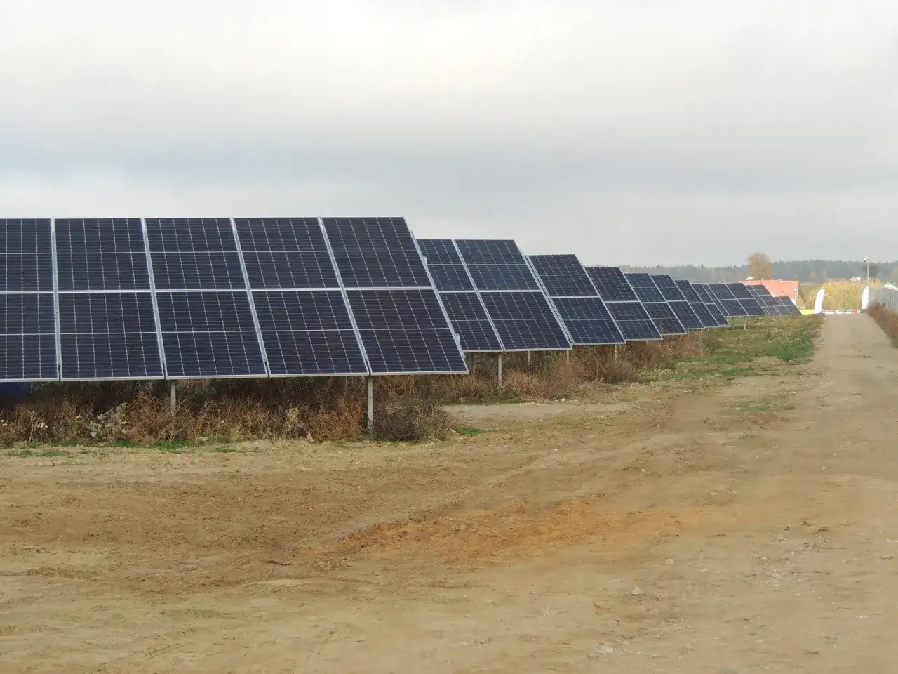 Ile elektrowni słonecznych w Polsce? Ponad 24 GW mocy i 1,6 mln instalacji!