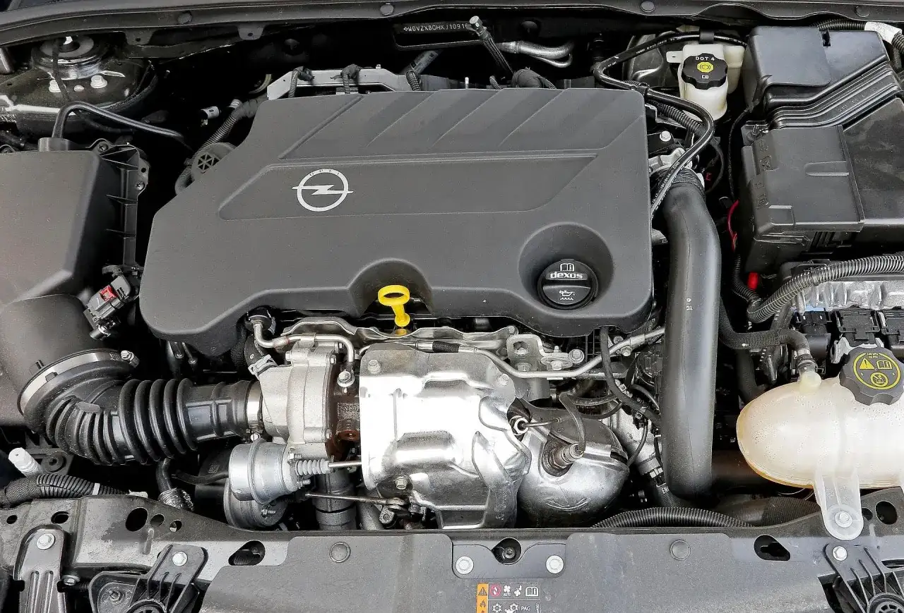 Opel Insignia: Który silnik benzynowy wybrać? Poradnik A i B