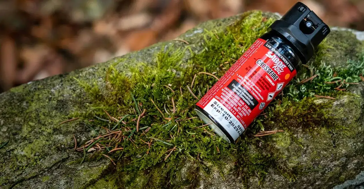 Jak działa gaz pieprzowy? Poznaj skutki i zastosowanie w obronie