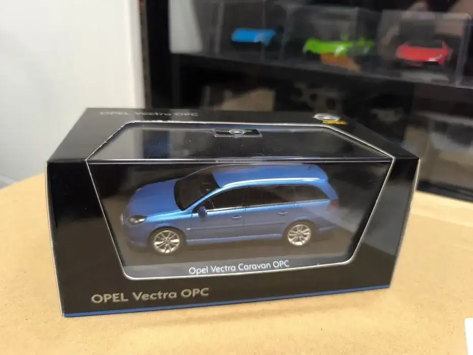 Zabawki Opel Vectra C - idealne modele dla kolekcjonerów i fanów