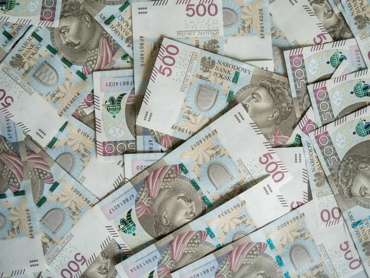 Brutto czy netto w oświadczeniu majątkowym - co wybrać dla przejrzystości?