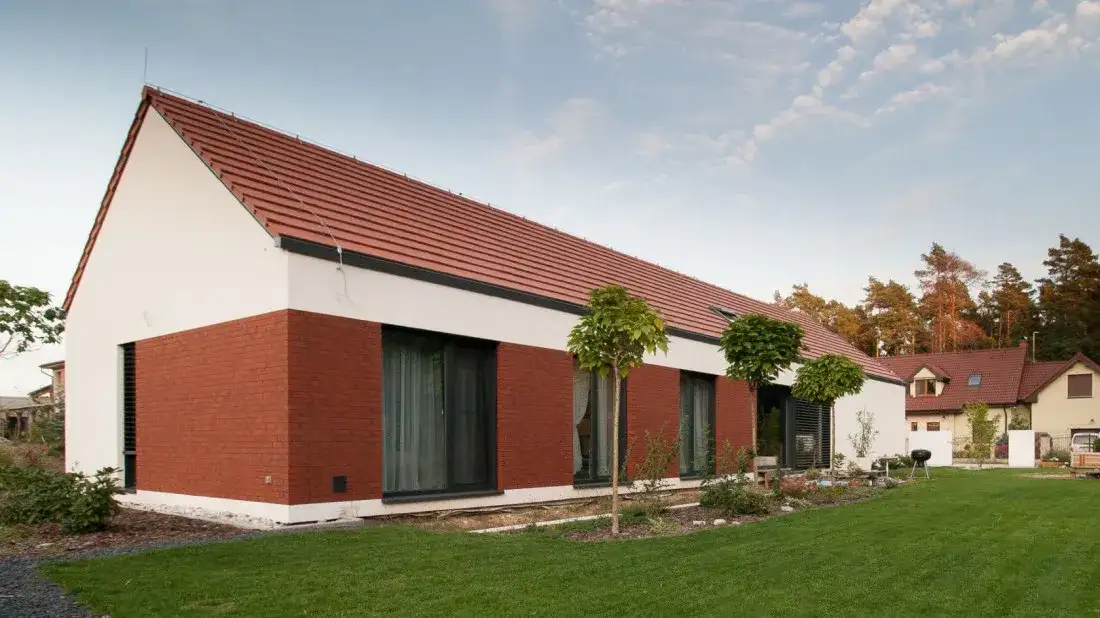 Jakie kolory elewacji budynków wybrać, by uniknąć błędów?