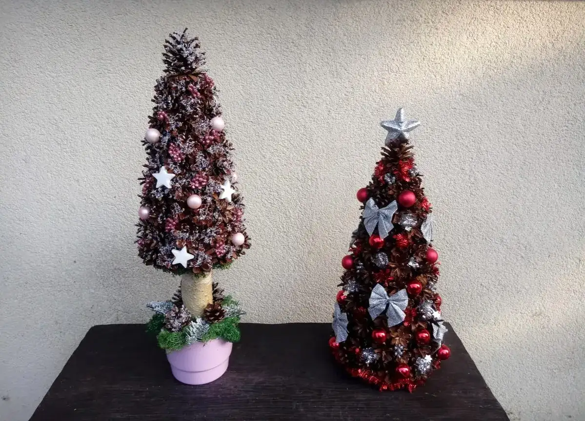 Choinka styropianowa DIY: Od cekinów po szyszki Twój poradnik