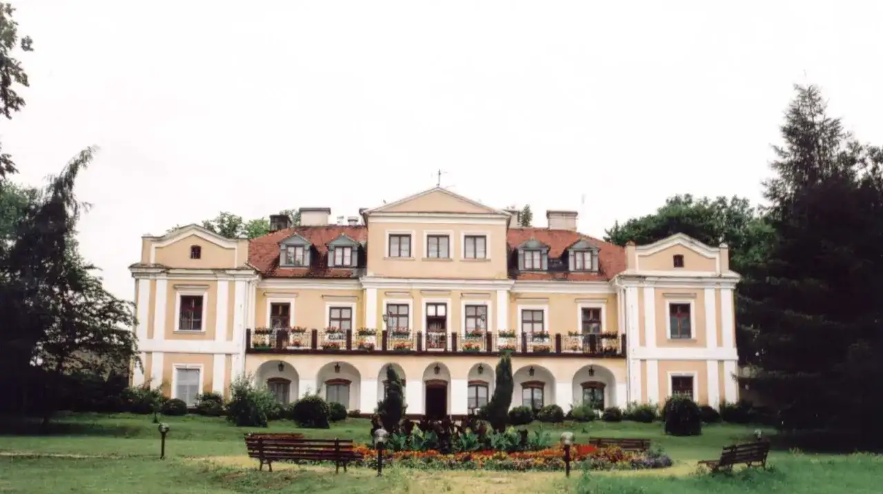 Najciekawsze atrakcje w Przysusze, które musisz odwiedzić