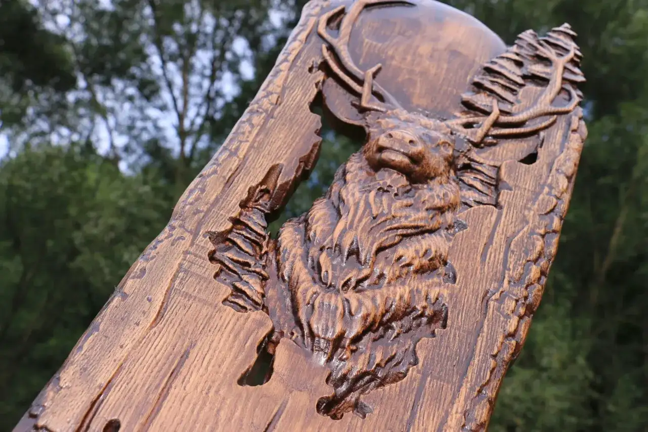 Rzeźba drewno: odkryj niezwykłe znaczenie i piękno drewnianych dzieł
