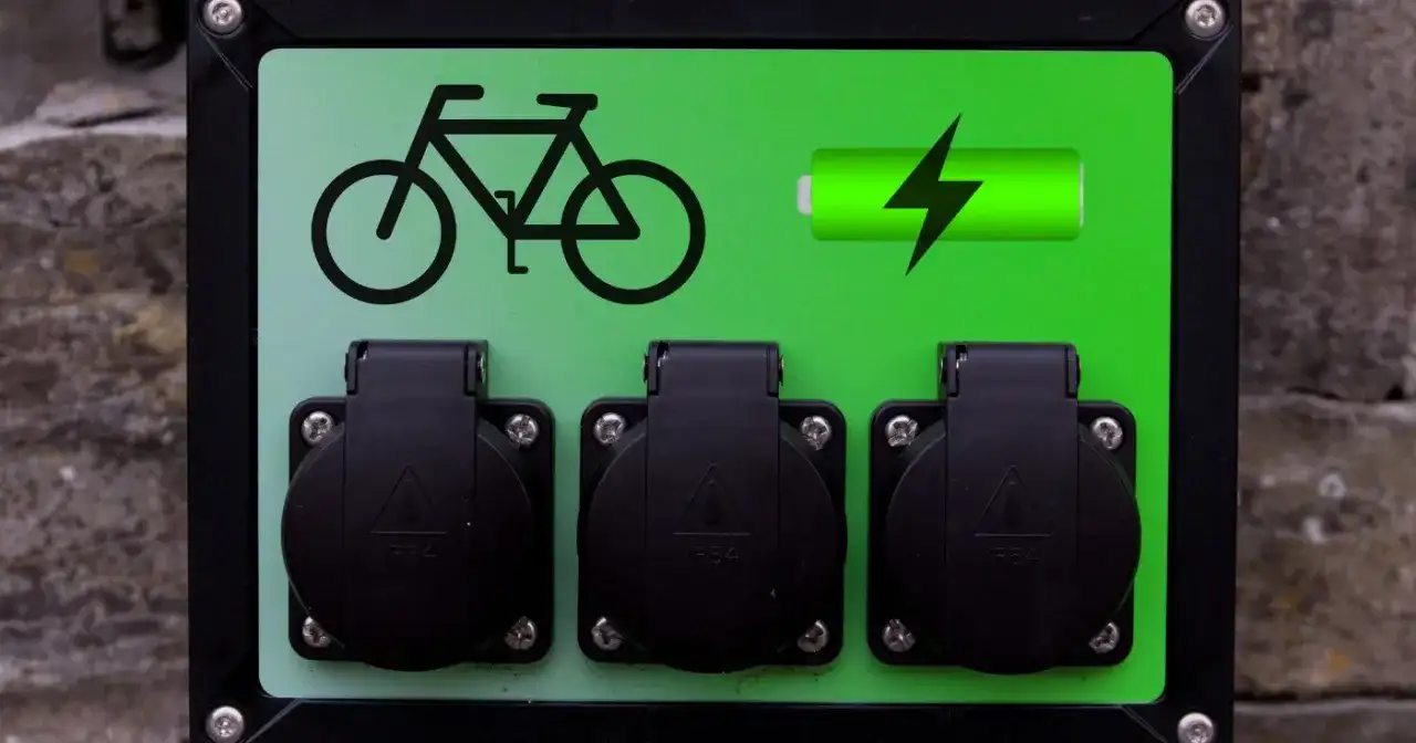 Jak długo ładować rower elektryczny? Czas ładowania, który musisz znać
