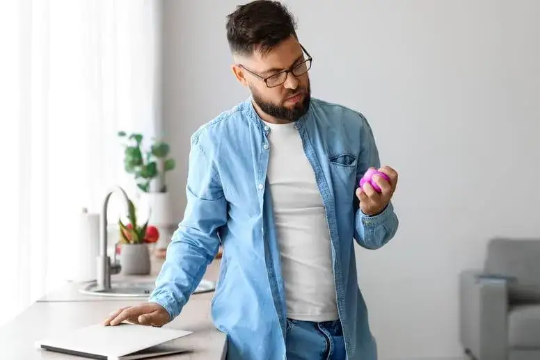 Jak wyleczyć nerwicę lękową? Skuteczne metody i porady terapeutyczne