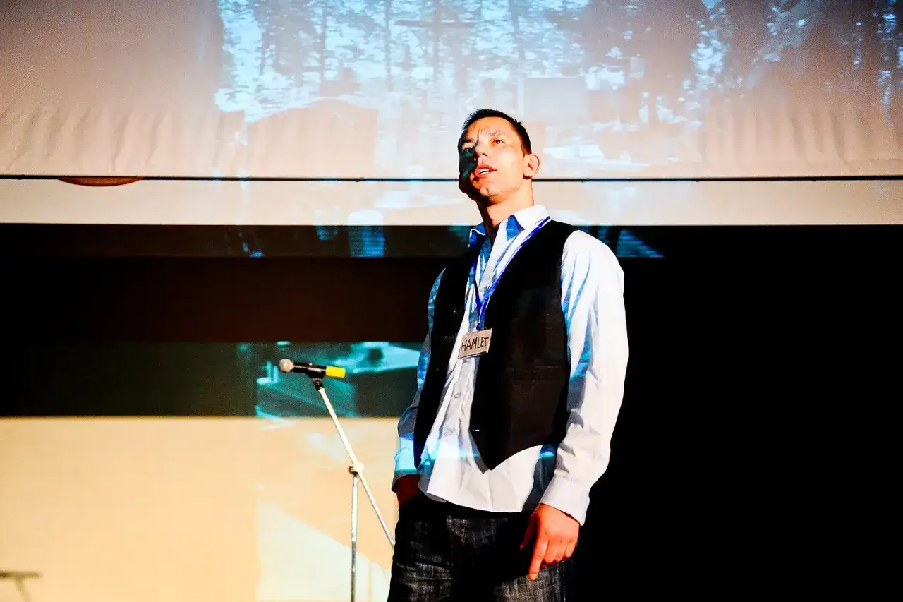 "Być albo nie być": Cała prawda o dylemacie Hamleta