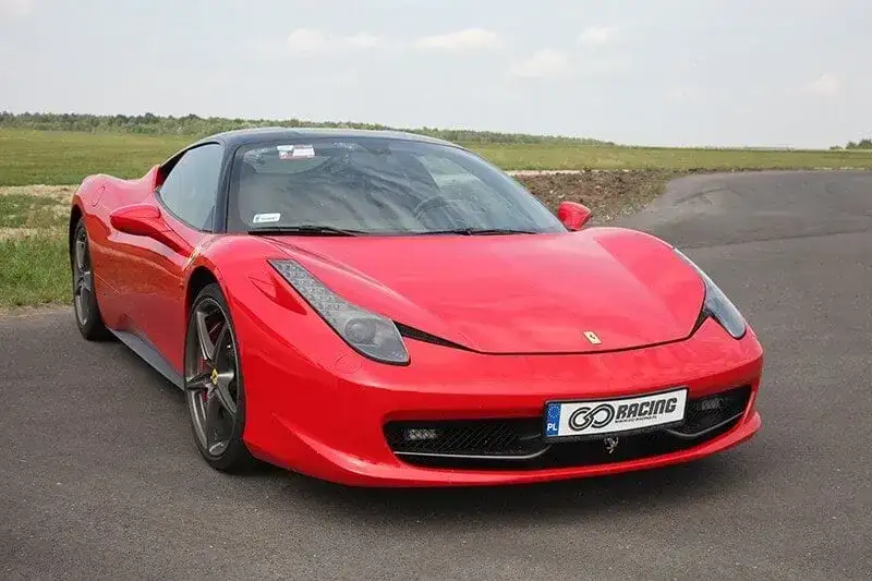 Kim był Ferrari? Poznaj tajemnice Enzo i Amadeusza Ferrari