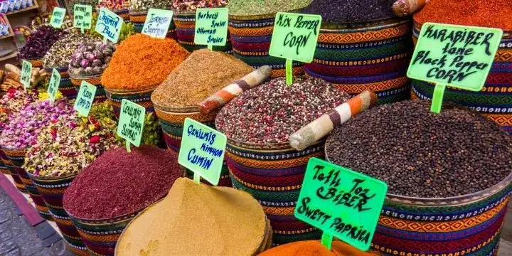 Co warto kupić w Turcji: najlepsze pamiątki i zachwycające upominki