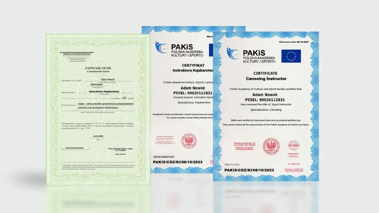 Trzy certyfikaty ukończenia kursu instruktora kajakarstwa, w tym jeden po polsku i dwa po angielsku.