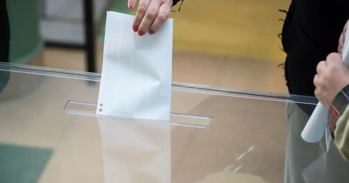 Ile trwa kadencja prezydenta miasta? Zaskakujące fakty i szczegóły