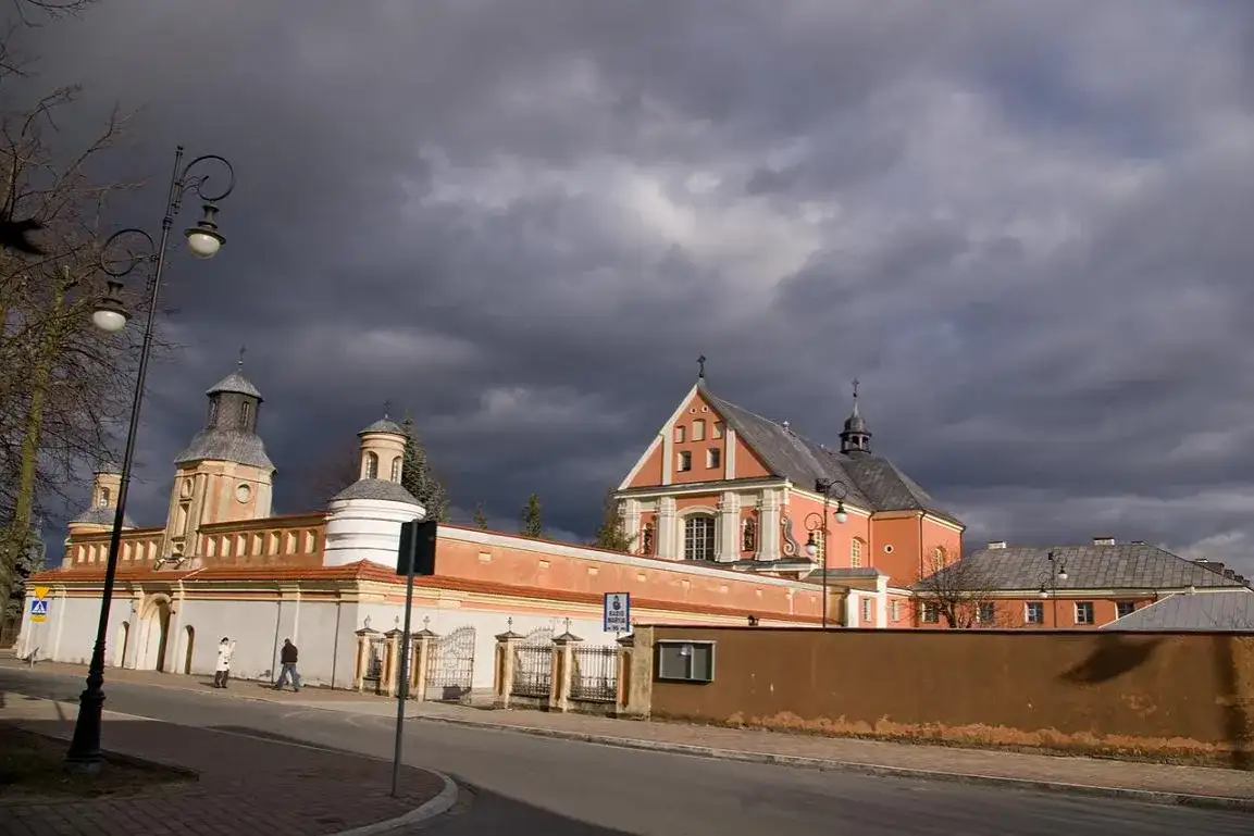 Sanktuarium Ostrołęka: historia, wydarzenia i duchowość w miejscu kultu