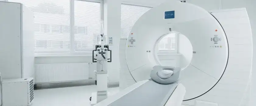 Skutki uboczne badania PET: co musisz wiedzieć przed badaniem