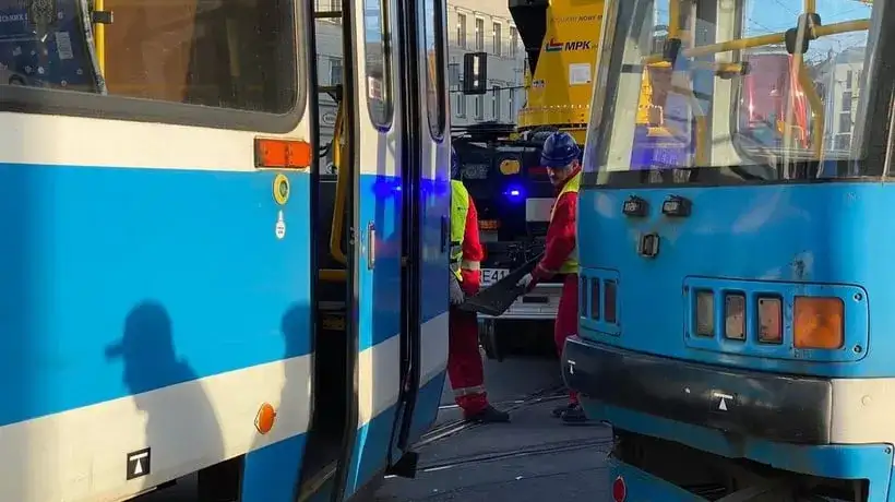 Skąd odjeżdża 146 Wrocław? Pełny przewodnik po trasie!