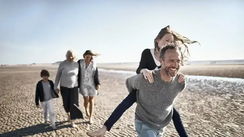 Sennik rodzina męża - interpretacja snu o odwiedzinach krewnych