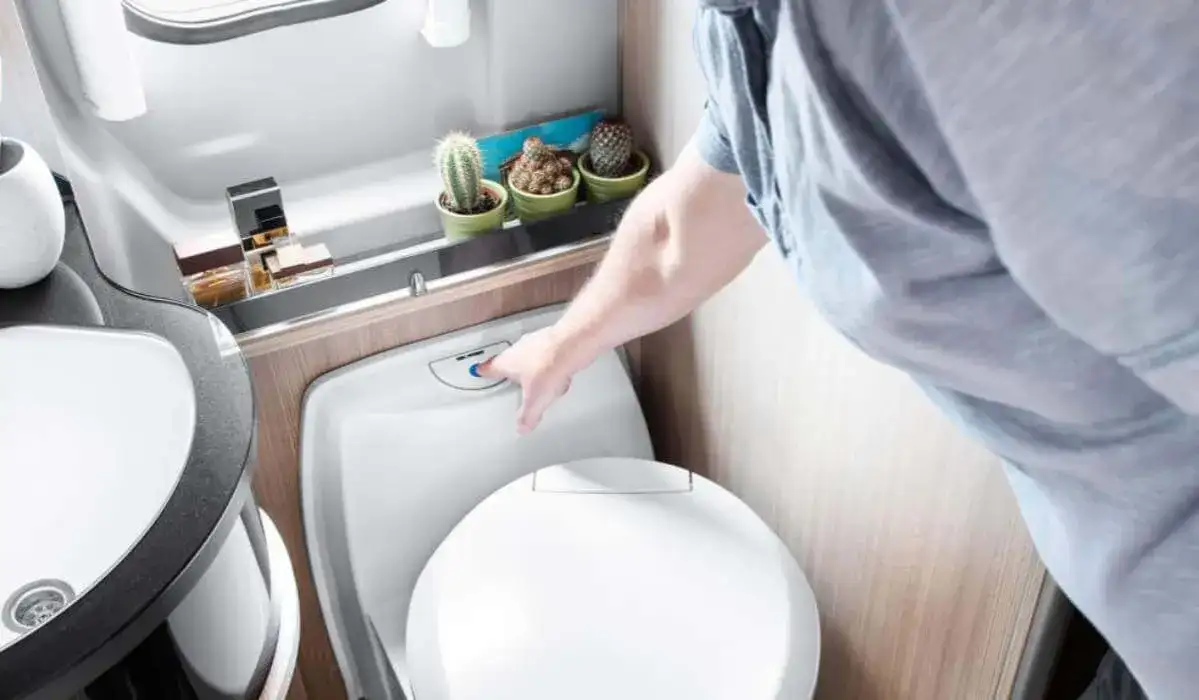 Jaka toaleta do kampera? Wybierz idealną i podróżuj komfortowo!