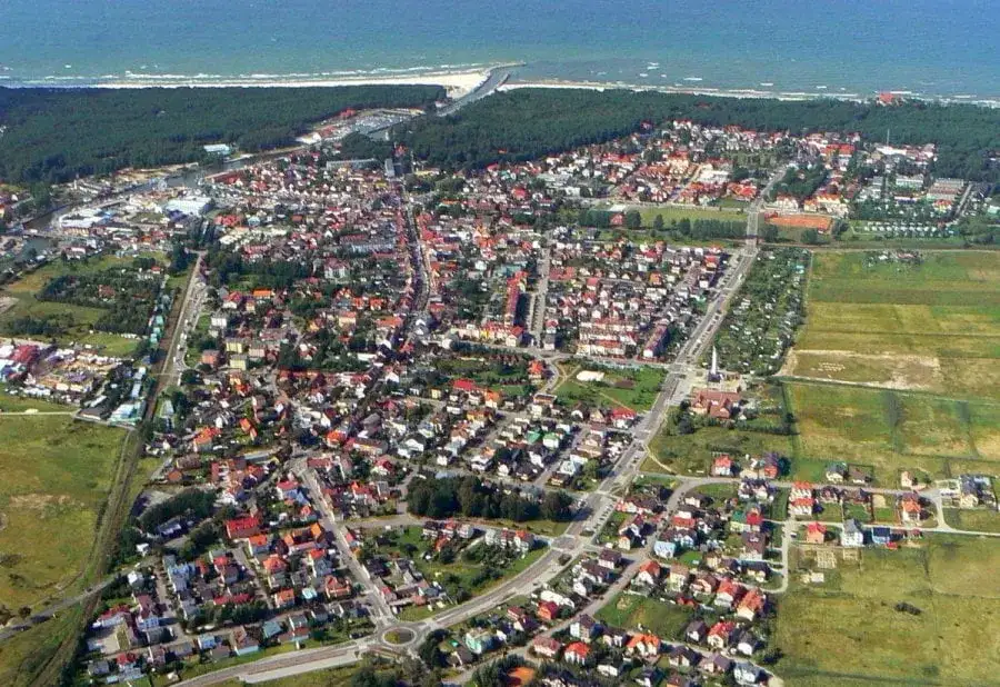 Łeba ile mieszkańców - zaskakujące dane o populacji i sezonowych zmianach