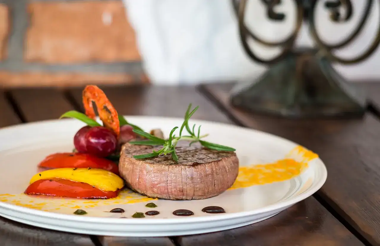 Gdzie zjeść w Kudowie Zdroju? Odkryj najlepsze restauracje