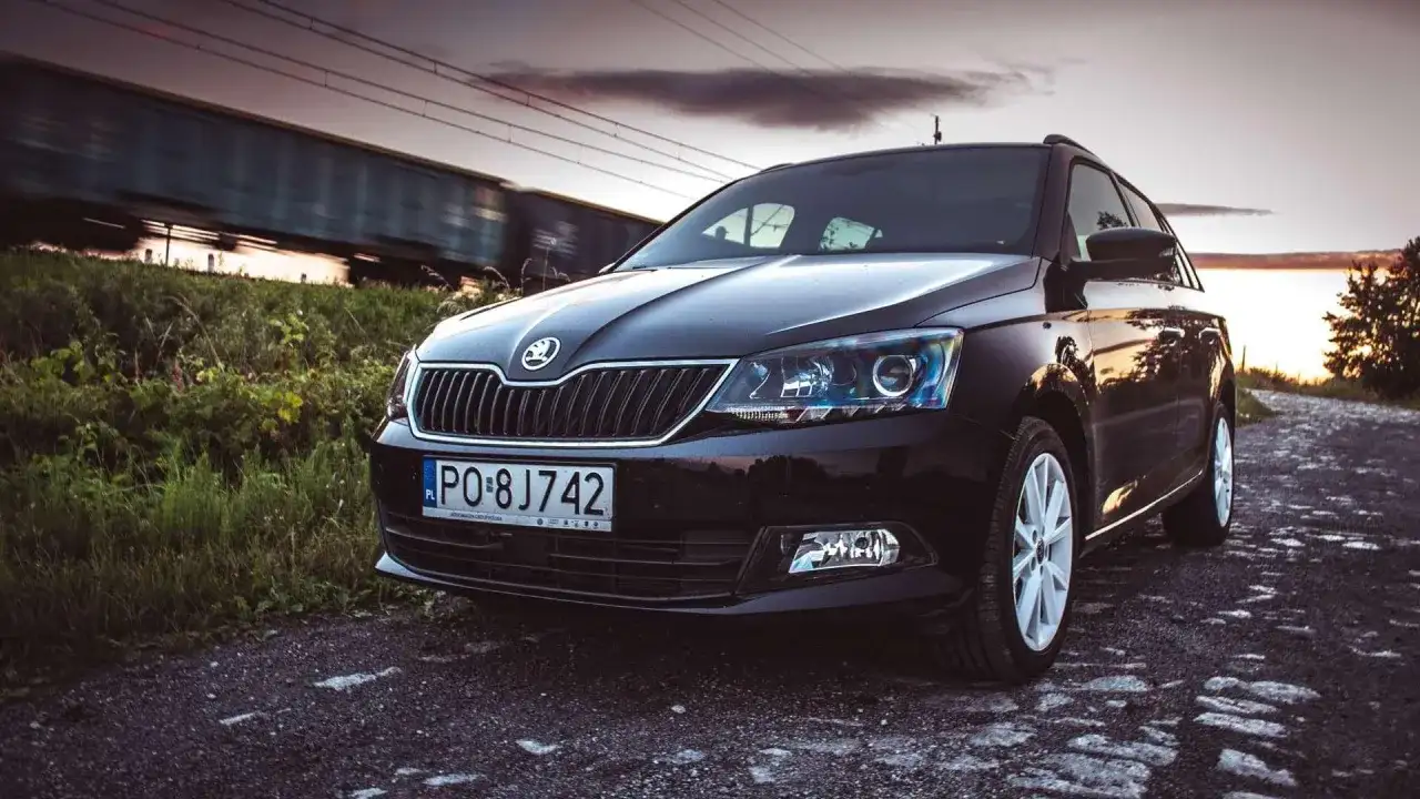 Skoda Fabia pojemność baku paliwa – co musisz wiedzieć o 45 litrach?