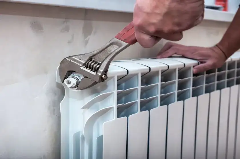 Jak odpowietrzyć grzejnik bez odpowietrznika i uniknąć problemów z ciepłem
