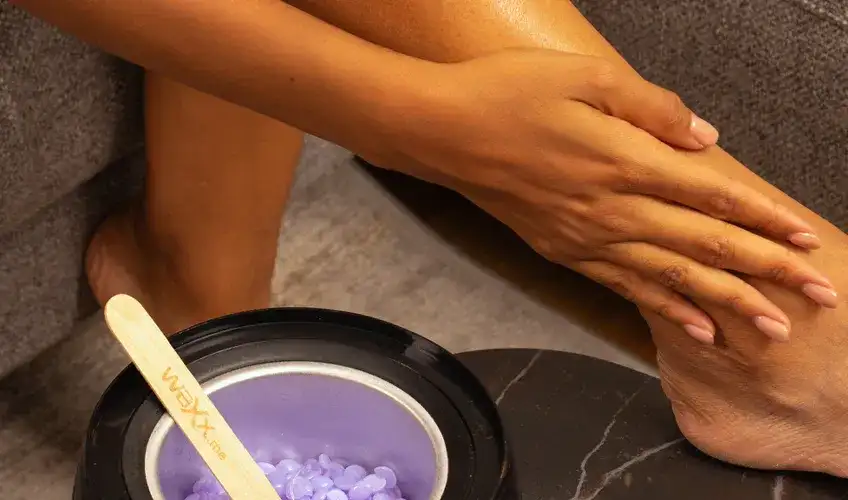 Lepki wosk po depilacji? Skuteczne metody usuwania i pielęgnacji