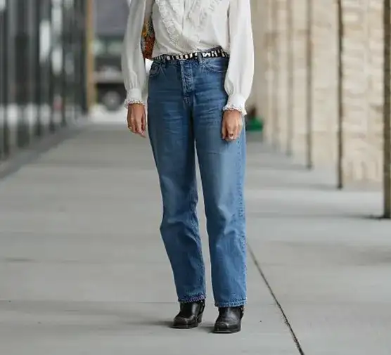 Mom fit: Czy ten fason pasuje do Ciebie? Rozwiej wątpliwości!