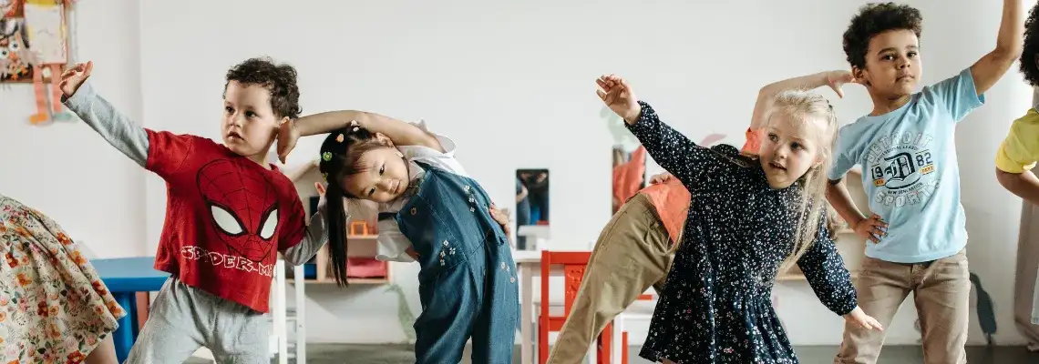 Jak prowadzić zajęcia w świetlicy szkolnej, by dzieci były zaangażowane