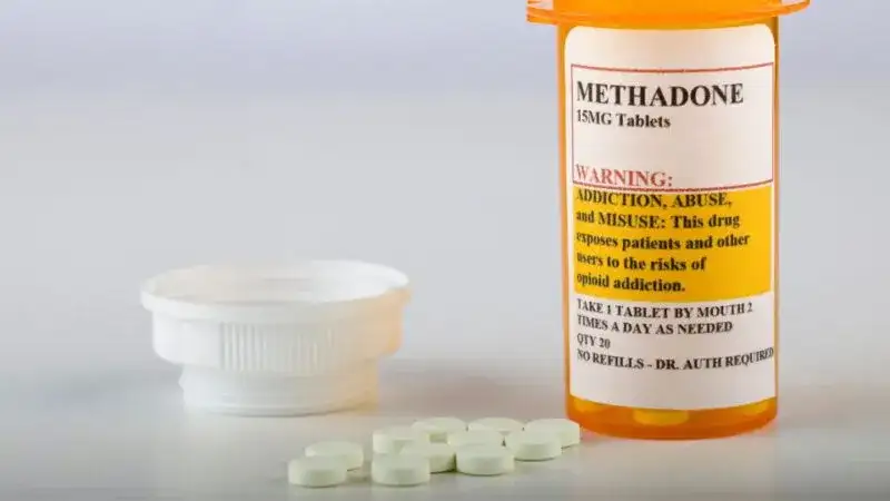 Skutki uboczne metadonu: jakie zagrożenia mogą cię zaskoczyć?