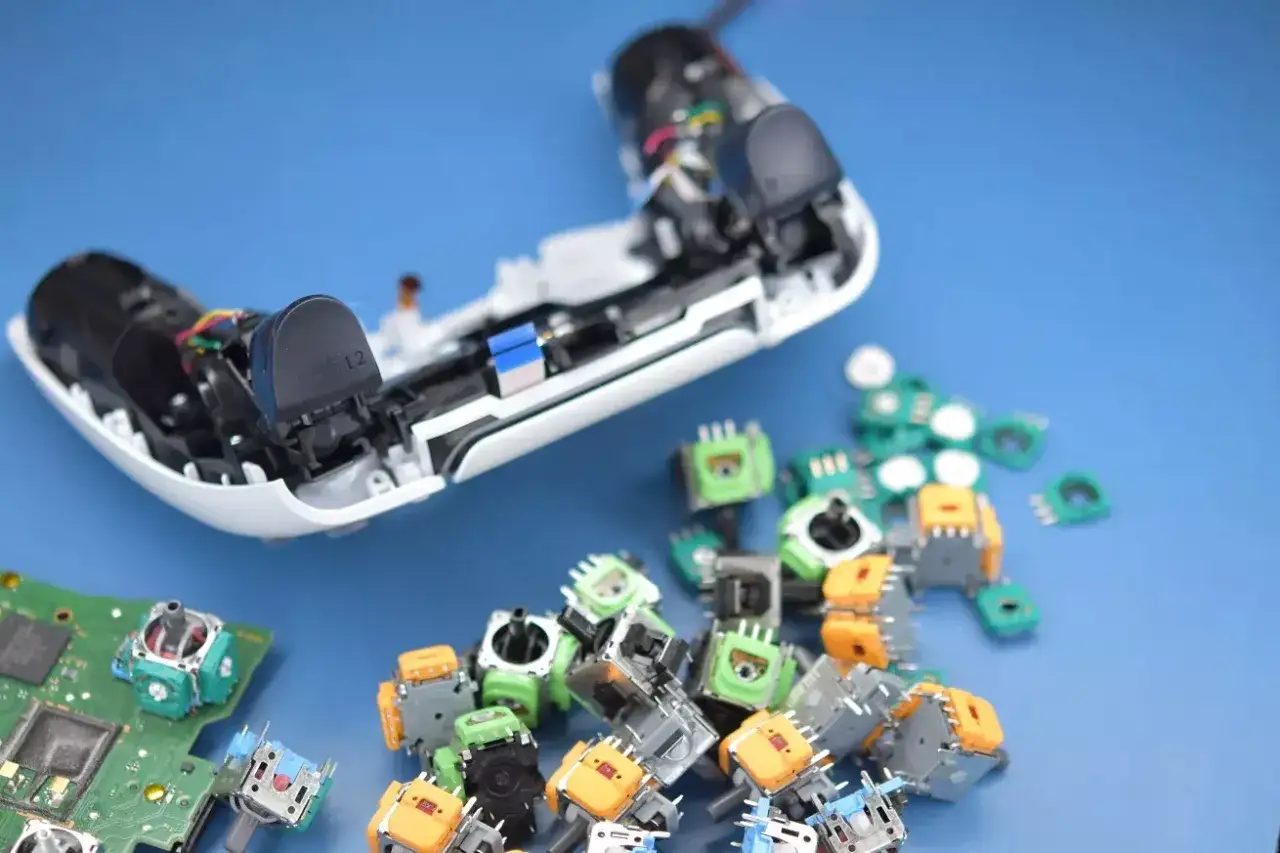 Zbyt jasny przycisk Xbox? Wyłącz go! Tryb nocny i inne triki