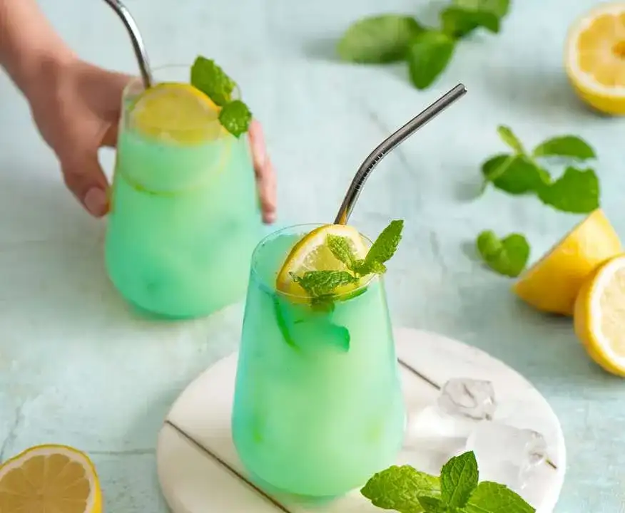 Orzeźwiające drinki z miętą i cytryną, które zaskoczą Twoich gości