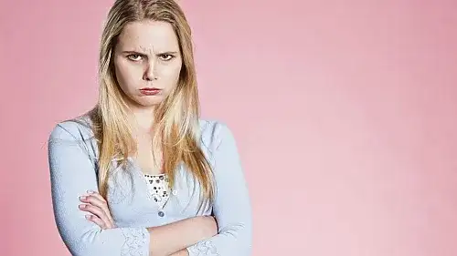 Jak zachowuje się zazdrosna dziewczyna? 10 oznak i rozwiązań