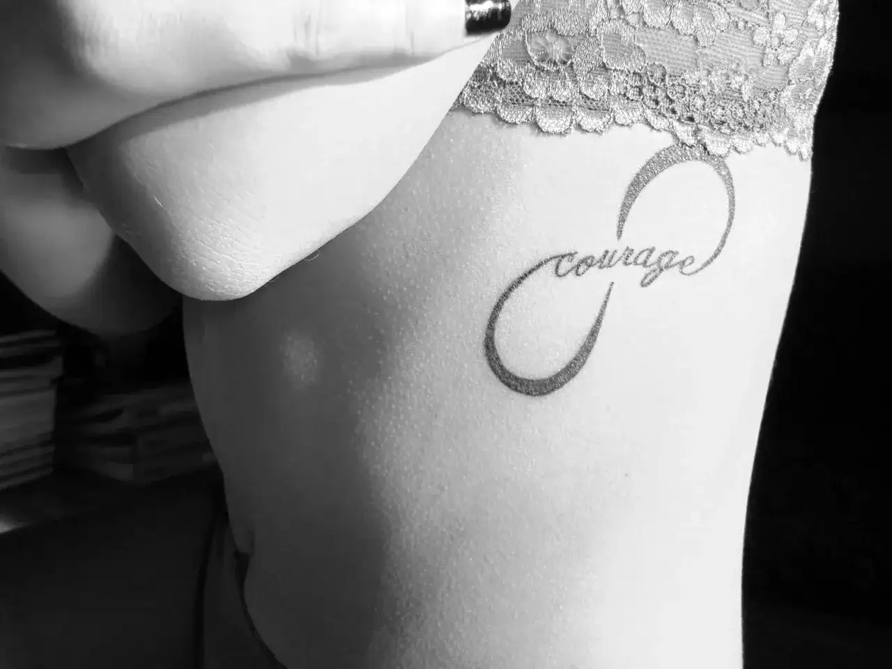 Tatuaż nieskończoności: pełne znaczenie, symbolika i inspiracje